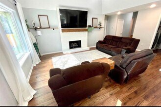 1811 Tickner St in Conroe, TX - Building Photo - Building Photo