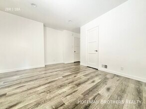 1835 S Beverly Glen Blvd, Unit A in Los Angeles, CA - Building Photo - Building Photo