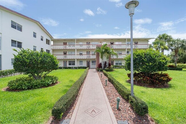 29 Preston Way in Boca Raton, FL - Building Photo - Building Photo
