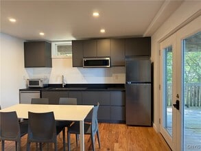 1308 E Shore Dr in Ithaca, NY - Building Photo - Building Photo