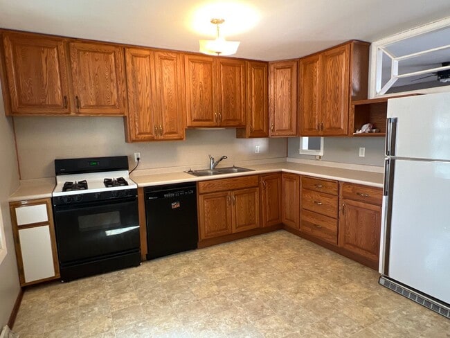 property at 17 Hillside Dr
