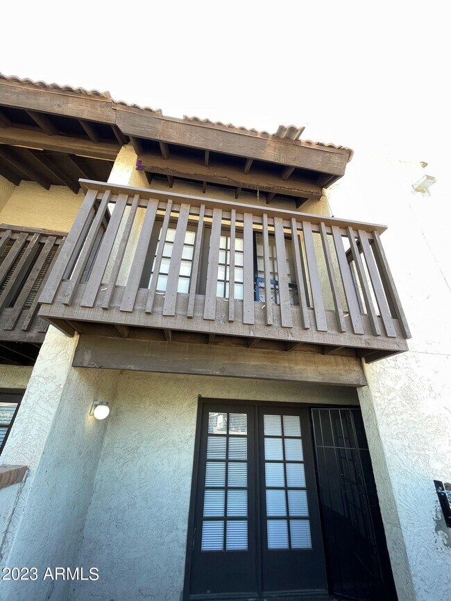 2121 W Union Hills Dr-Unit -108 in Phoenix, AZ - Building Photo - Building Photo