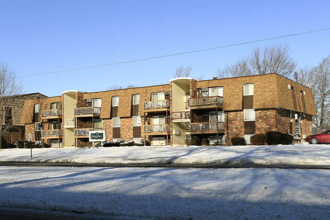 Elizabeth Towers in Lorain, OH - Foto de edificio