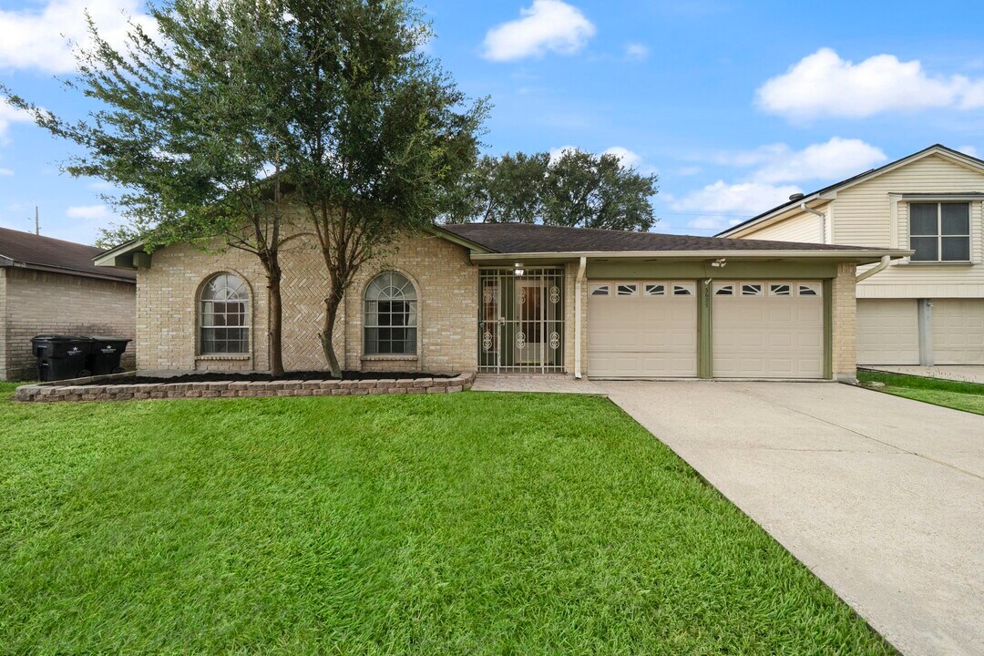 3627 Hombly Rd in Houston, TX - Foto de edificio