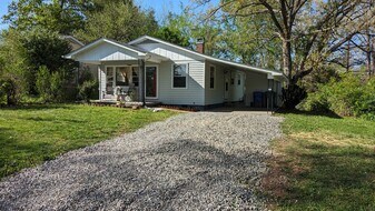 732 Fairview Rd in Asheville, NC - Building Photo
