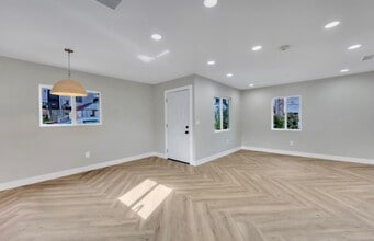 1223 N Ave 45 in Los Angeles, CA - Building Photo - Building Photo