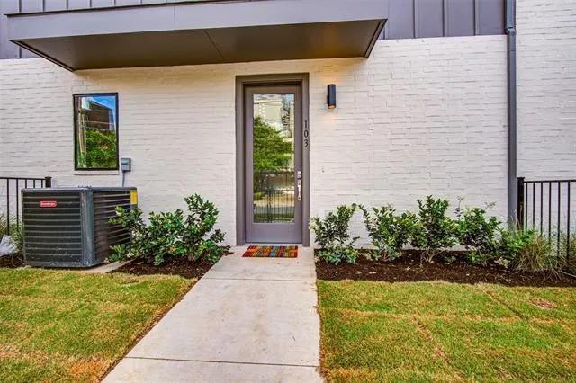 5703 Lindell Ave in Dallas, TX - Building Photo - Building Photo