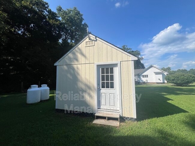 5110 Raleigh Rd in Benson, NC - Building Photo - Building Photo