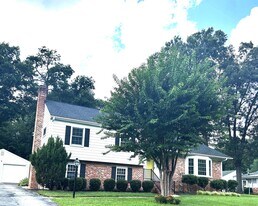 1404 Stoneycreek Dr in Richmond, VA - Building Photo
