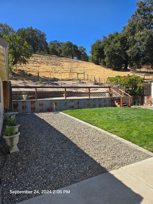 1935 Olive St in Paso Robles, CA - Building Photo - Building Photo