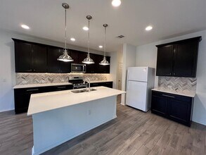 2104 Tasmanian Tiger Trace in Austin, TX - Building Photo - Building Photo