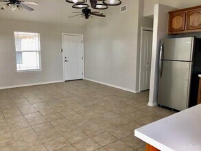 14 Doctor's Dr in Edinburg, TX - Building Photo - Building Photo