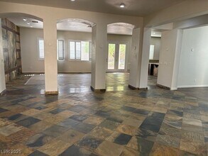 7199 Adobe Falls Ct in Las Vegas, NV - Building Photo - Building Photo