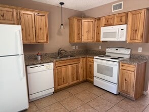 608 W Sunset Blvd in Fort Walton Beach, FL - Building Photo - Building Photo