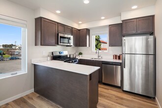 1822 SW 96th Ln in Seattle, WA - Building Photo - Building Photo