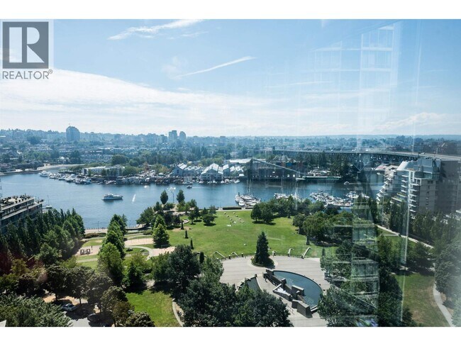 1438 Richards St in Vancouver, BC - Building Photo - Building Photo