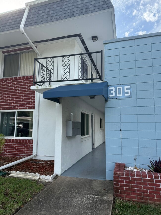 property at 305 Ridge Blvd