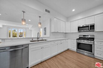 4114 Vantage Ave in Los Angeles, CA - Building Photo - Building Photo