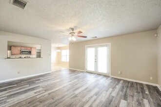 9771 Criswell Creek in San Antonio, TX - Building Photo - Building Photo