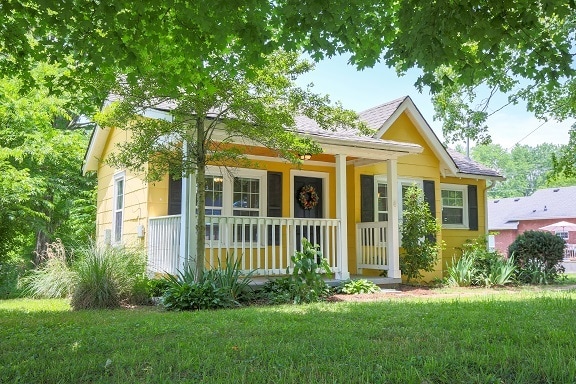 property at 600 Hillcrest Dr