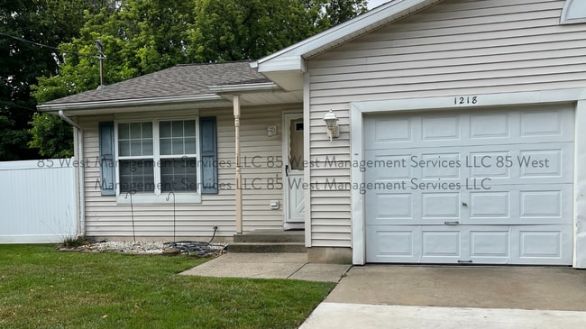 1218 Travis St NE in Grand Rapids, MI - Building Photo - Building Photo