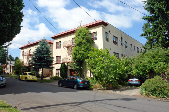 9 NE 31st Ave in Portland, OR - Foto de edificio - Building Photo