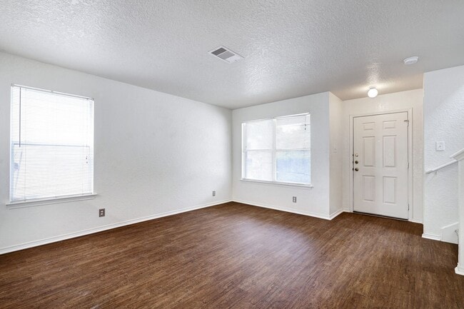 8014 Sandbar Point in San Antonio, TX - Building Photo - Building Photo