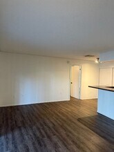 3827 Bay Club Cir in Kissimmee, FL - Foto de edificio - Building Photo