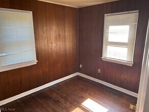 1736 Spring Ave NE in Canton, OH - Building Photo - Building Photo