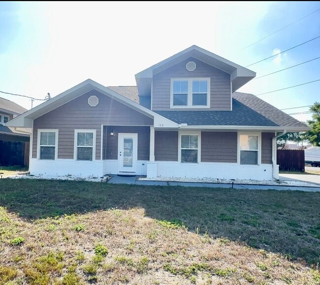 property at 118 Jonquil Ave NW
