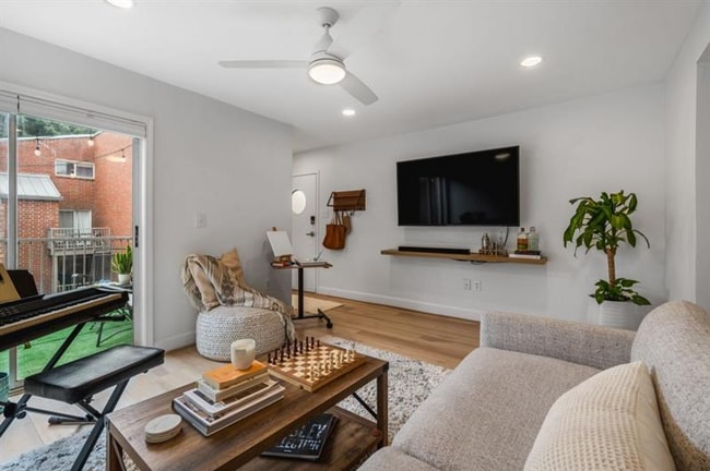 387 Ralph McGill Blvd NE, Unit J in Atlanta, GA - Building Photo - Building Photo