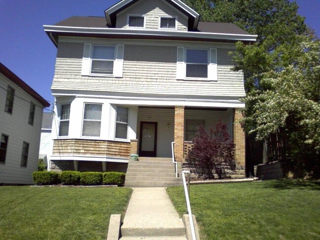 property at 526 Riddle Rd