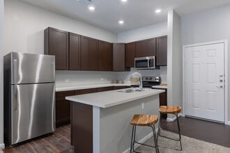 Pines at Frazier in Conroe, TX - Building Photo - Building Photo