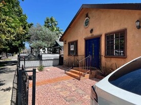 2330 S Mansfield Ave in Los Angeles, CA - Building Photo
