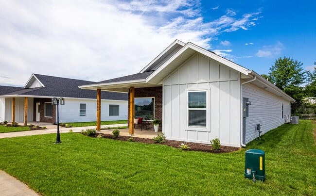 1043 N Blake Ave in Republic, MO - Building Photo - Building Photo