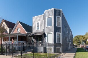 3736 W Wabansia Ave, Unit 2F in Chicago, IL - Building Photo