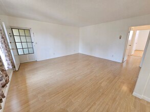 230 Linden Ave in Long Beach, CA - Building Photo - Building Photo