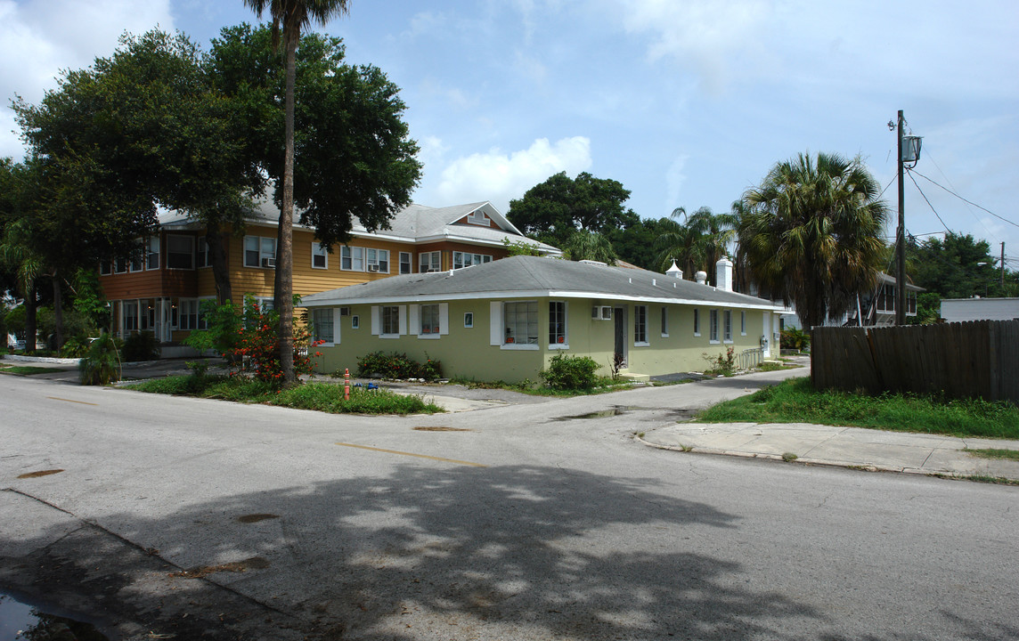 711 7th Ave N in St. Petersburg, FL - Building Photo