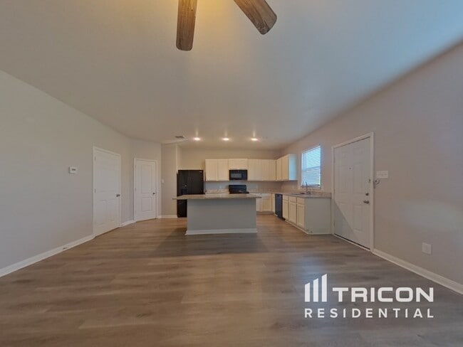 1335 Coltview Pl in Dallas, TX - Building Photo - Building Photo