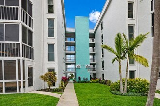 4908 38th Way S in St. Petersburg, FL - Foto de edificio - Building Photo