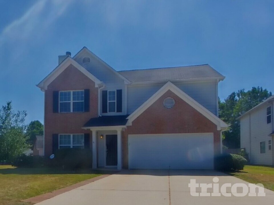 120 Lakeside Point in Covington, GA - Foto de edificio