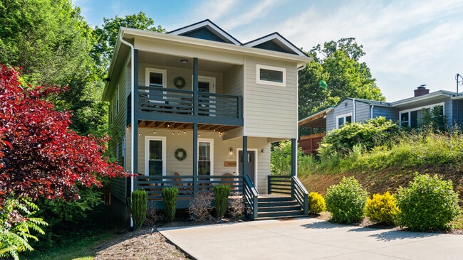 property at 28 Wentworth Ave