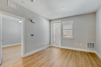 Red Oaks in Austin, TX - Foto de edificio - Building Photo