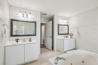 15056 Temple Blvd in Westlake, FL - Building Photo - Building Photo
