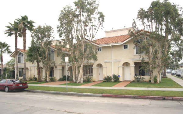 800 E June St in Los Angeles, CA - Building Photo - Building Photo