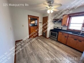 325 Marquette Rd in Machesney Park, IL - Building Photo - Building Photo