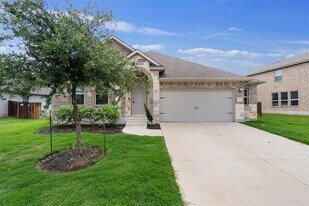 520 Middle Brook Dr in Leander, TX - Building Photo