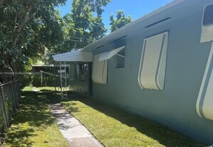 1540 NW 55th Terrace in Miami, FL - Building Photo