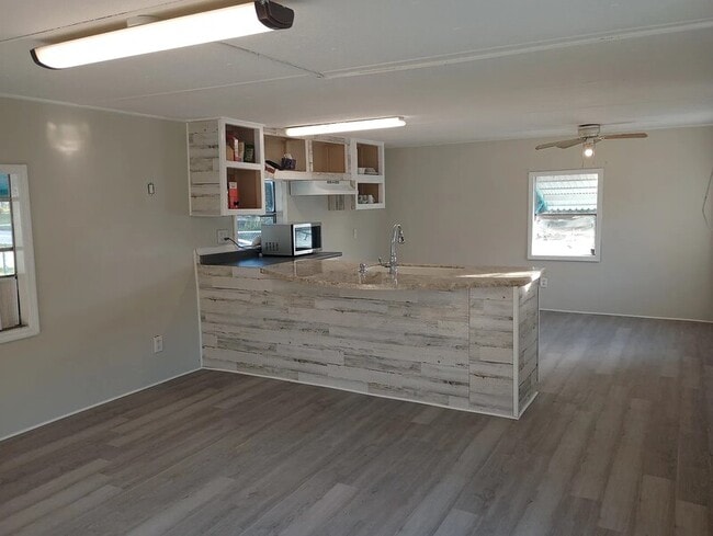 6519 Sandra Dr in Port Richey, FL - Building Photo - Building Photo