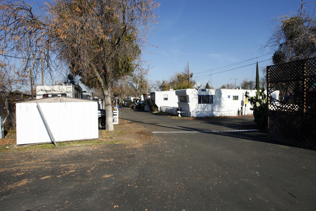 All Star Trailer Park in Sacramento, CA - Building Photo